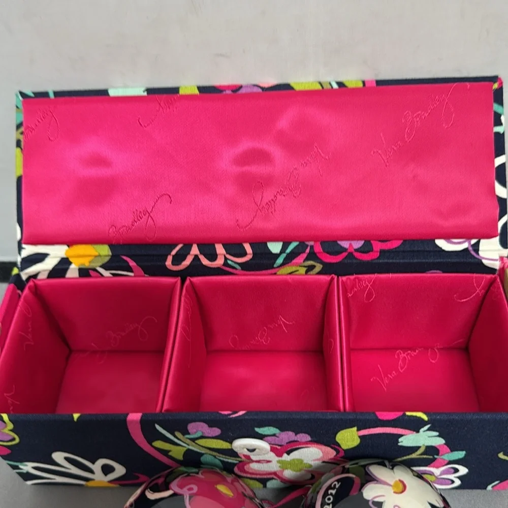 Vera Bradley‎ Floral Ornament Set with Box